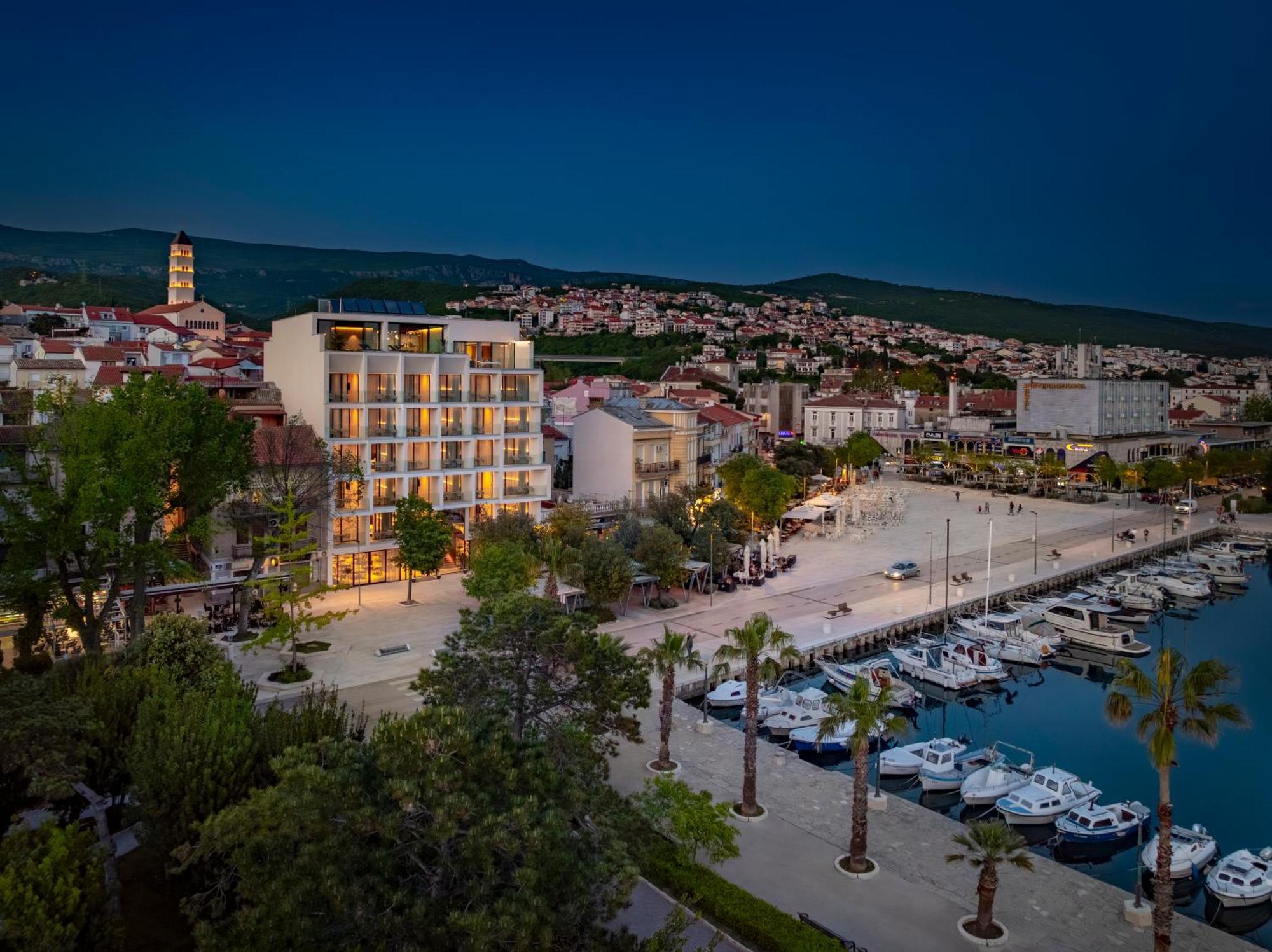 Aminess Younique Narrivi Hotel Crikvenica Extérieur photo